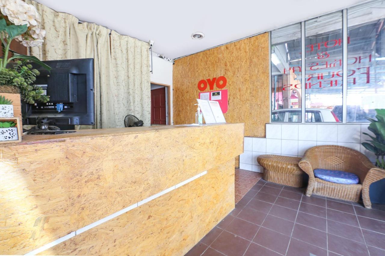 Oyo 90321 Hotel Bajet Sri Manal Tanah Merah  Εξωτερικό φωτογραφία