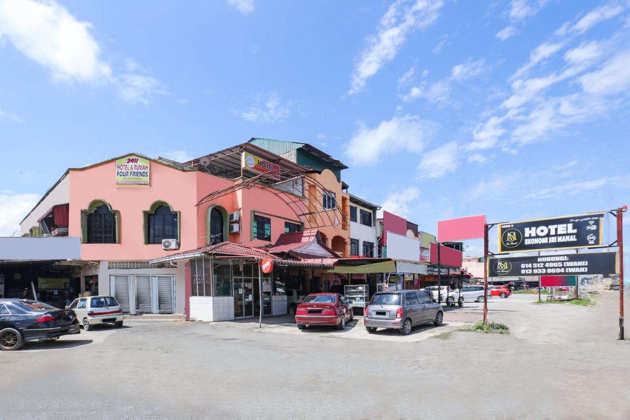 Oyo 90321 Hotel Bajet Sri Manal Tanah Merah  Εξωτερικό φωτογραφία