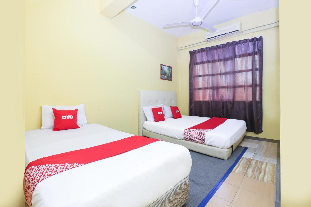Oyo 90321 Hotel Bajet Sri Manal Tanah Merah  Εξωτερικό φωτογραφία