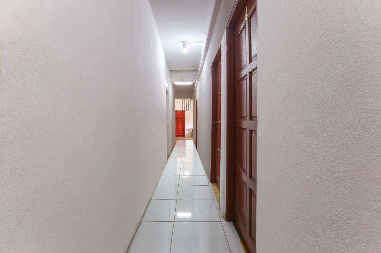 Oyo 90321 Hotel Bajet Sri Manal Tanah Merah  Εξωτερικό φωτογραφία