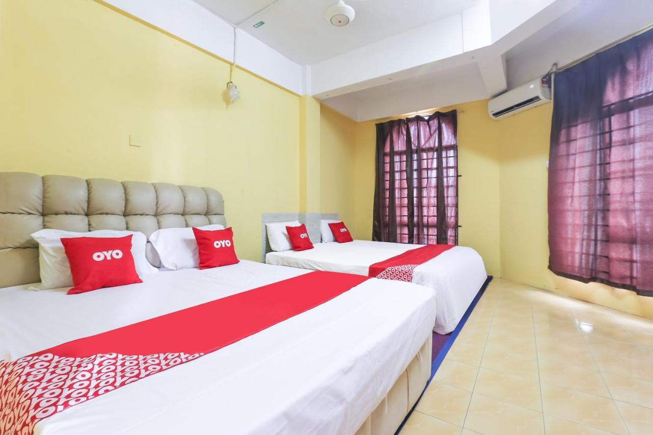 Oyo 90321 Hotel Bajet Sri Manal Tanah Merah  Εξωτερικό φωτογραφία